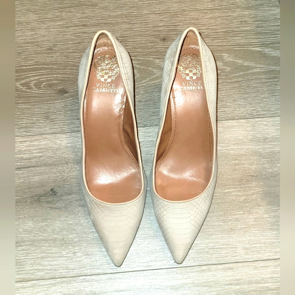 Vince Camuto | Blush | Suede Snake Embossed Pumps | Size 9.5 M